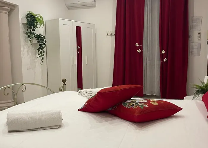 Hotel Napule è ... Napoli